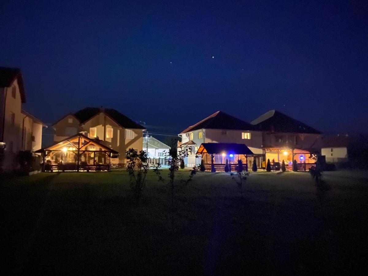 Absolut Residence Hateg Luaran gambar