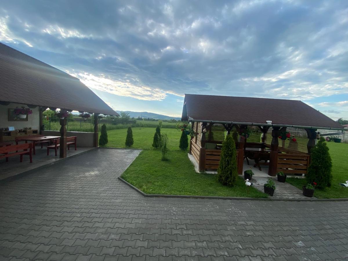 Absolut Residence Hateg Luaran gambar