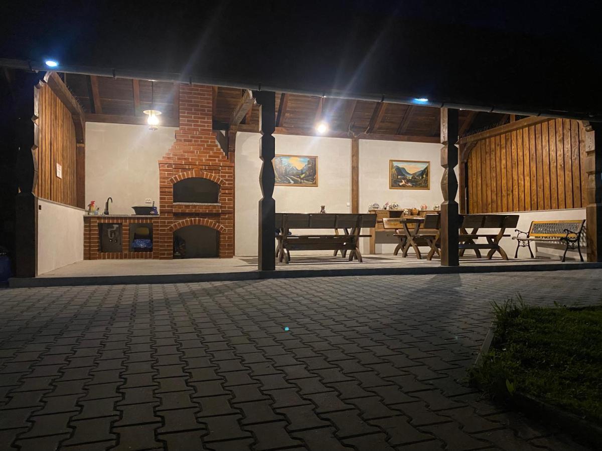 Absolut Residence Hateg Luaran gambar