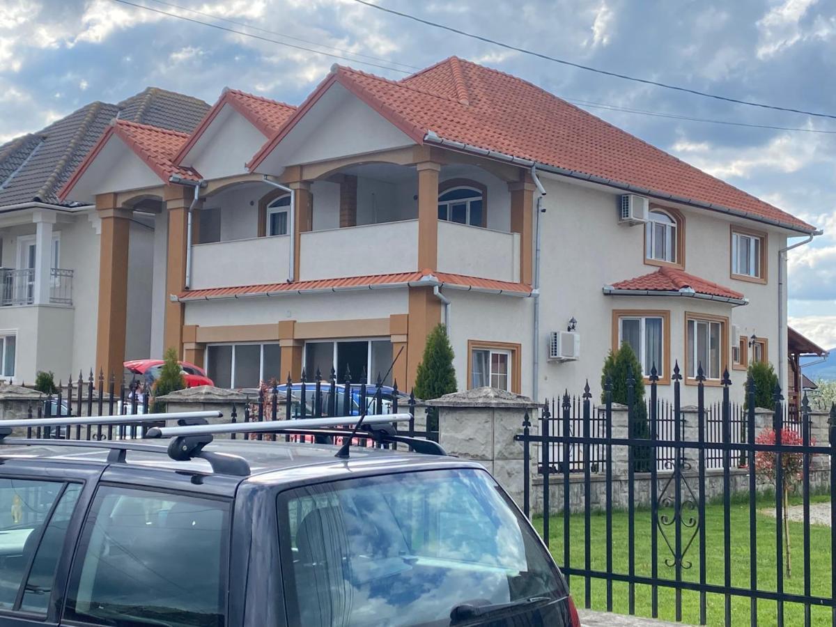 Absolut Residence Hateg Luaran gambar